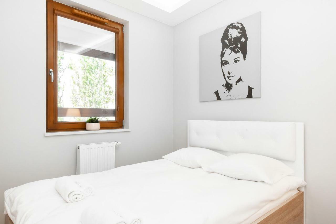 Apartments Warsaw Grzybowska By Renters المظهر الخارجي الصورة