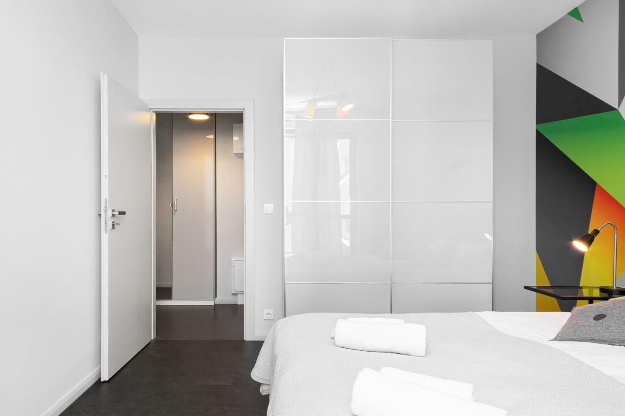 Apartments Warsaw Grzybowska By Renters المظهر الخارجي الصورة